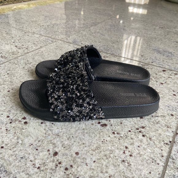 Steve Madden slides - Picture 2 of 3